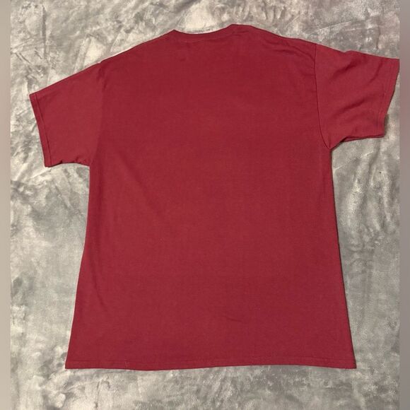 Men’s Red Tee Shirt with Howling Wolfs Print Sz XL - Picture 5 of 5